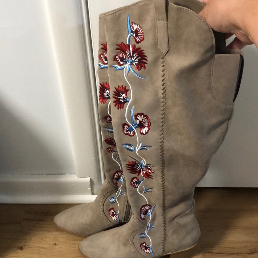 Embroidered Cowgirl Boots